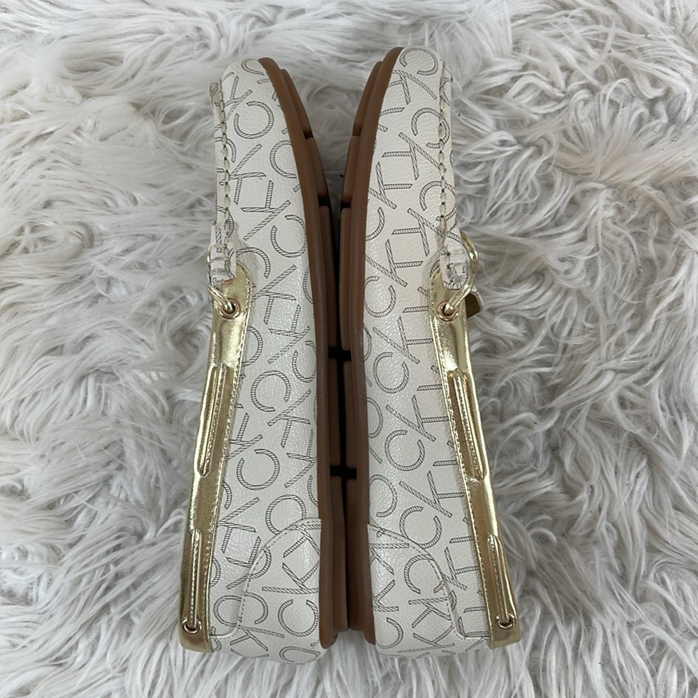 CALVIN KLEIN WOMEN’S MOCCASINS LAYA-T WHITE GOLD BOW CK LOGO SIZE 10 NEW - Picture 7 of 9